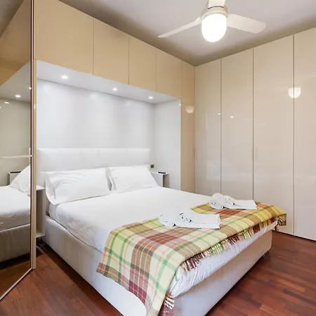 Guesthost - Arco Della Pace Apartmán