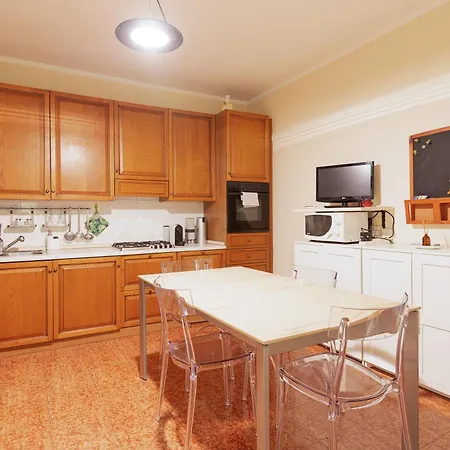 Guesthost - Arco Della Pace Lejlighed *